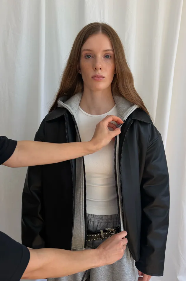 Куртка из веган кожи UNDERCOVER